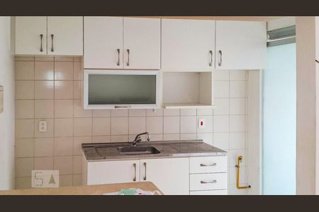 Cozinha de apartamento à venda com 2 quartos, 48m² em Vila Constança, São Paulo