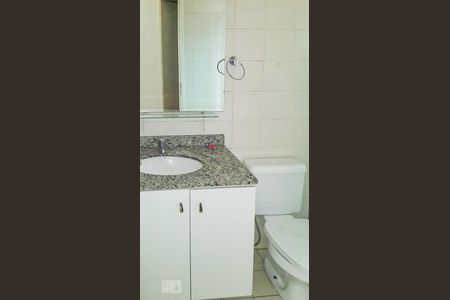 Banheiro de apartamento à venda com 2 quartos, 48m² em Vila Constança, São Paulo