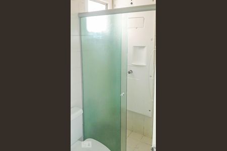 Banheiro de apartamento à venda com 2 quartos, 48m² em Vila Constança, São Paulo