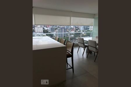 Sala  de apartamento para alugar com 2 quartos, 121m² em Pinheiros, São Paulo