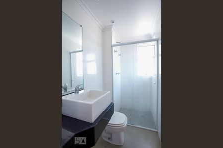 Banheiro de apartamento para alugar com 3 quartos, 60m² em Vila Pompéia, São Paulo