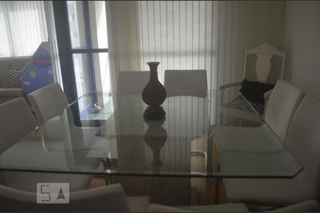 Apartamento à venda com 120m², 3 quartos e 2 vagasSala