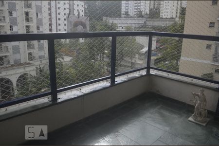Apartamento à venda com 120m², 3 quartos e 2 vagasVaranda