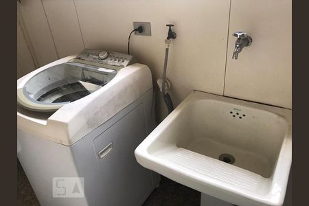 Apartamento à venda com 239m², 3 quartos e 4 vagasLavanderia