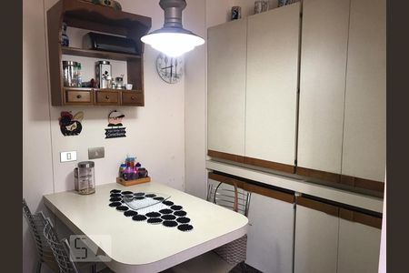 Apartamento à venda com 239m², 3 quartos e 4 vagasCozinha