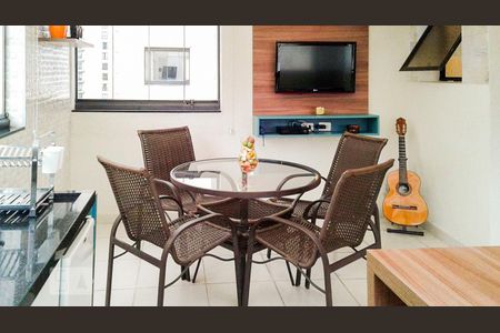 Sala de apartamento à venda com 3 quartos, 135m² em Jardim Vila Mariana, São Paulo
