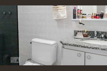 Apartamento à venda com 135m², 3 quartos e 3 vagasBanheiro da Suíte
