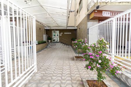 Apartamento à venda com 100m², 2 quartos e sem vagaEntrada