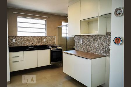 Cozinha de apartamento para alugar com 2 quartos, 60m² em Alto da Lapa, São Paulo
