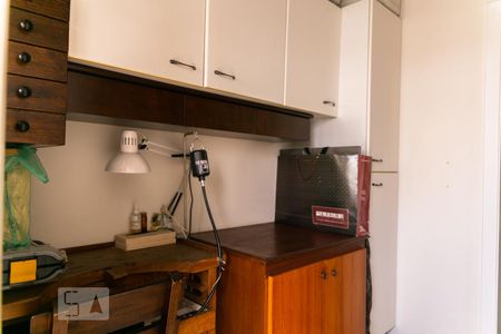 Apartamento à venda com 111m², 3 quartos e 3 vagas Apartamento à venda com 111m², 3 quartos e 3 vagasQuarto de Serviço