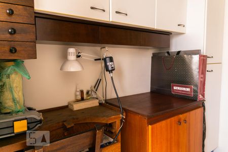 Apartamento à venda com 111m², 3 quartos e 3 vagas Apartamento à venda com 111m², 3 quartos e 3 vagasQuarto de Serviço