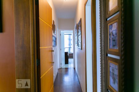 Apartamento à venda com 111m², 3 quartos e 3 vagas Apartamento à venda com 111m², 3 quartos e 3 vagasCorredor