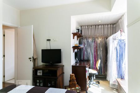 Apartamento à venda com 111m², 3 quartos e 3 vagas Apartamento à venda com 111m², 3 quartos e 3 vagasSuíte