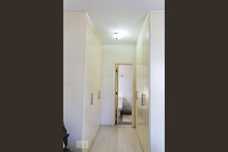Apartamento à venda com 111m², 3 quartos e 3 vagas Apartamento à venda com 111m², 3 quartos e 3 vagasCloset da Suíte