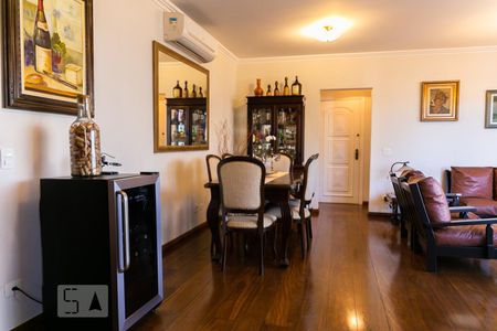 Apartamento à venda com 111m², 3 quartos e 3 vagas Apartamento à venda com 111m², 3 quartos e 3 vagasSala