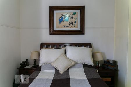 Apartamento à venda com 111m², 3 quartos e 3 vagas Apartamento à venda com 111m², 3 quartos e 3 vagasSuíte