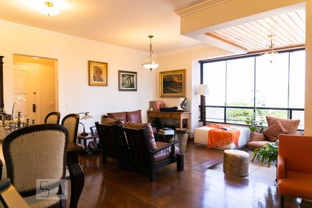 Apartamento à venda com 111m², 3 quartos e 3 vagas Apartamento à venda com 111m², 3 quartos e 3 vagasSala