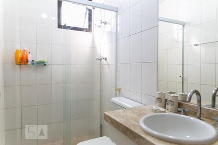 Apartamento à venda com 111m², 3 quartos e 3 vagas Apartamento à venda com 111m², 3 quartos e 3 vagasBanheiro