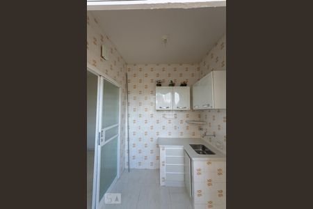 Cozinha de apartamento à venda com 3 quartos, 92m² em Cidade Nova, Belo Horizonte