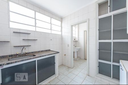 Cozinha de apartamento para alugar com 3 quartos, 90m² em Botafogo, Campinas