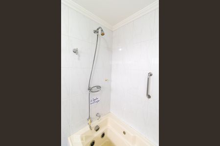 Apartamento para alugar com 125m², 2 quartos e 1 vaga Apartamento para alugar com 125m², 2 quartos e 1 vagaBanheiro da suíte