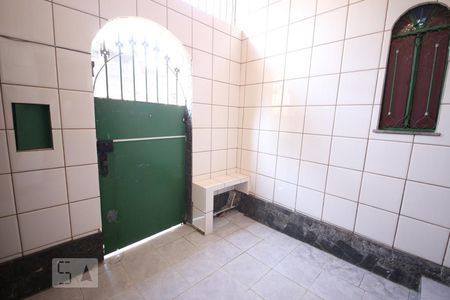 Casa à venda com 111m², 2 quartos e sem vagaEntrada para Sala