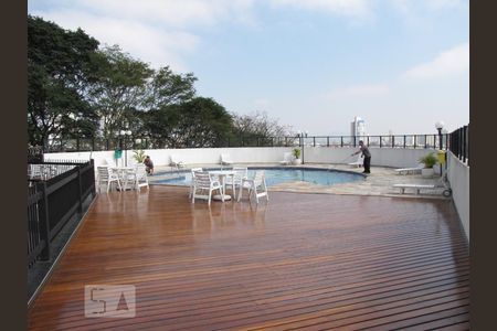 Apartamento para alugar com 105m², 3 quartos e 2 vagasÁrea comum - Piscina