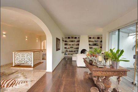 Apartamento à venda com 590m², 4 quartos e 4 vagasSala