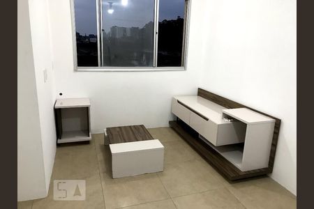 Apartamento para alugar com 2 quartos, 45m² em Mato Grande, Canoas