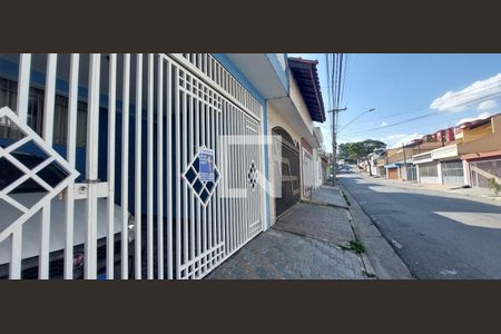 Casa para alugar com 210m², 3 quartos e 2 vagasFachada