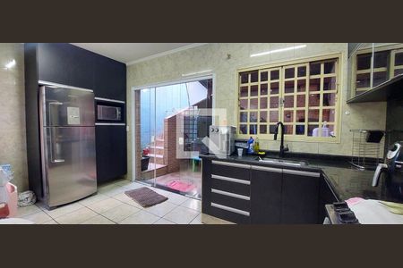 Casa para alugar com 210m², 3 quartos e 2 vagasCozinha