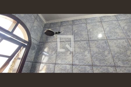 Casa para alugar com 210m², 3 quartos e 2 vagasBanheiro Quarto 1 suíte