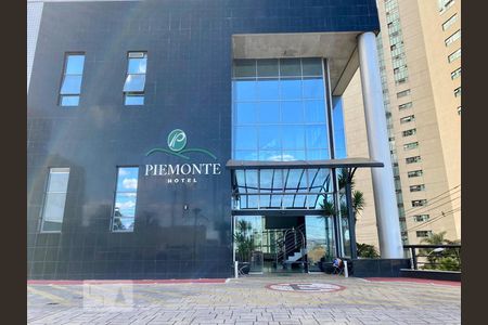 Studio para alugar com 36m², 1 quarto e 1 vaga Studio para alugar com 36m², 1 quarto e 1 vagaFachada