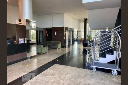 Studio para alugar com 36m², 1 quarto e 1 vaga Studio para alugar com 36m², 1 quarto e 1 vagaHall