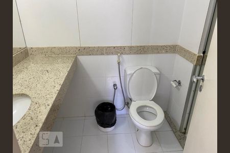 Studio para alugar com 36m², 1 quarto e 1 vaga Studio para alugar com 36m², 1 quarto e 1 vagaBanheiro
