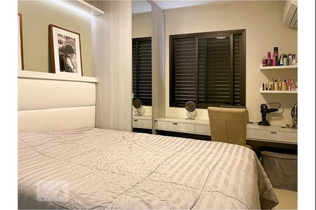 Primeiro dormitório de apartamento para alugar com 2 quartos, 64m² em Vila Olímpia, São Paulo