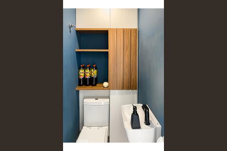 Segundo banheiro de apartamento para alugar com 2 quartos, 64m² em Vila Olímpia, São Paulo