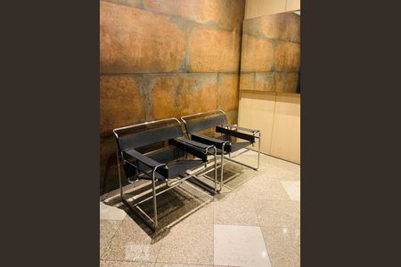 Apartamento à venda com 80m², 3 quartos e 2 vagas Apartamento à venda com 80m², 3 quartos e 2 vagasHall de Entrada