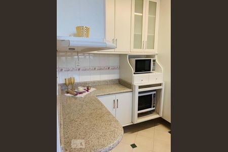 Apartamento à venda com 80m², 3 quartos e 2 vagas Apartamento à venda com 80m², 3 quartos e 2 vagasCozinha