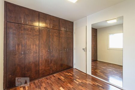 Segundo dormitório de apartamento para alugar com 2 quartos, 65m² em Vila Nova Conceição, São Paulo