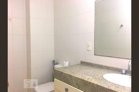 Banheiro - Torneira de apartamento para alugar com 2 quartos, 72m² em Centro, Florianópolis
