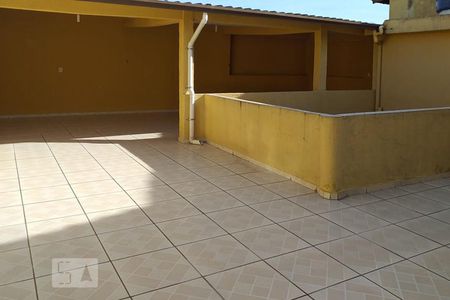 Casa à venda com 343m², 5 quartos e 3 vagas Casa à venda com 343m², 5 quartos e 3 vagasQuintal
