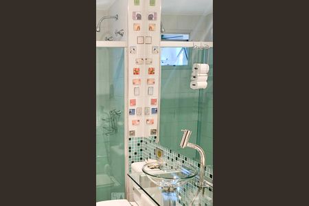 Apartamento à venda com 101m², 3 quartos e 2 vagasBanheiro 