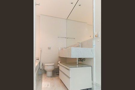 Apartamento para alugar com 120m², 1 quarto e 1 vaga Apartamento para alugar com 120m², 1 quarto e 1 vagaBanheiro Suíte