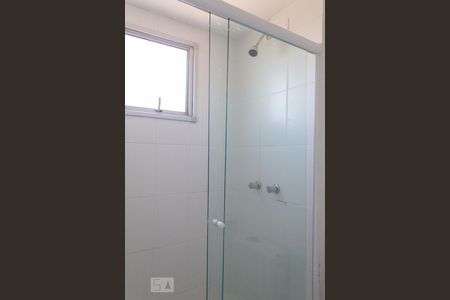 Banheiro da Suíte de apartamento para alugar com 2 quartos, 50m² em Protásio Alves, Porto Alegre