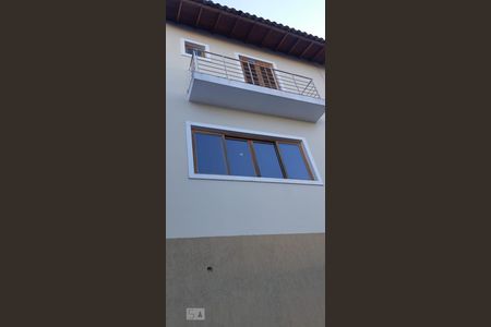 Casa à venda com 119m², 3 quartos e 2 vagasFachada