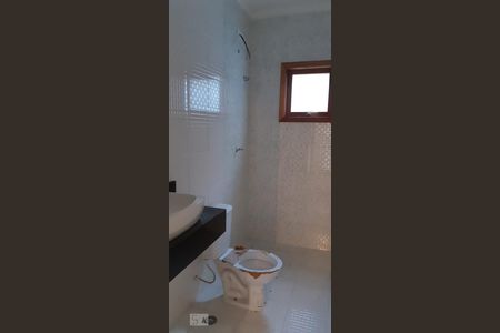 Casa à venda com 119m², 3 quartos e 2 vagasBanheiro