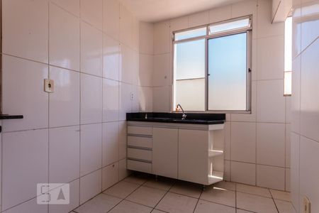 Cozinha de apartamento para alugar com 3 quartos, 95m² em Planalto, Belo Horizonte
