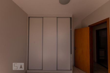 Suíte - Armários de apartamento para alugar com 3 quartos, 95m² em Planalto, Belo Horizonte