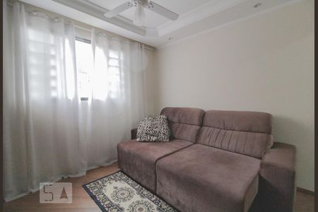 Sala de apartamento para alugar com 3 quartos, 52m² em Cidade Industrial, Curitiba